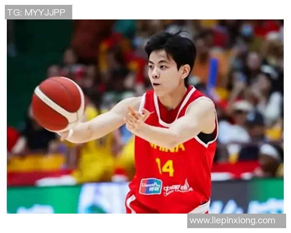 女篮激战日本杨舒予内线发威砍下33分助球队险胜对手